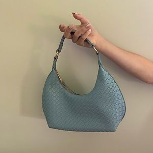 Blue / gray 2000’s style shoulder purse / bag